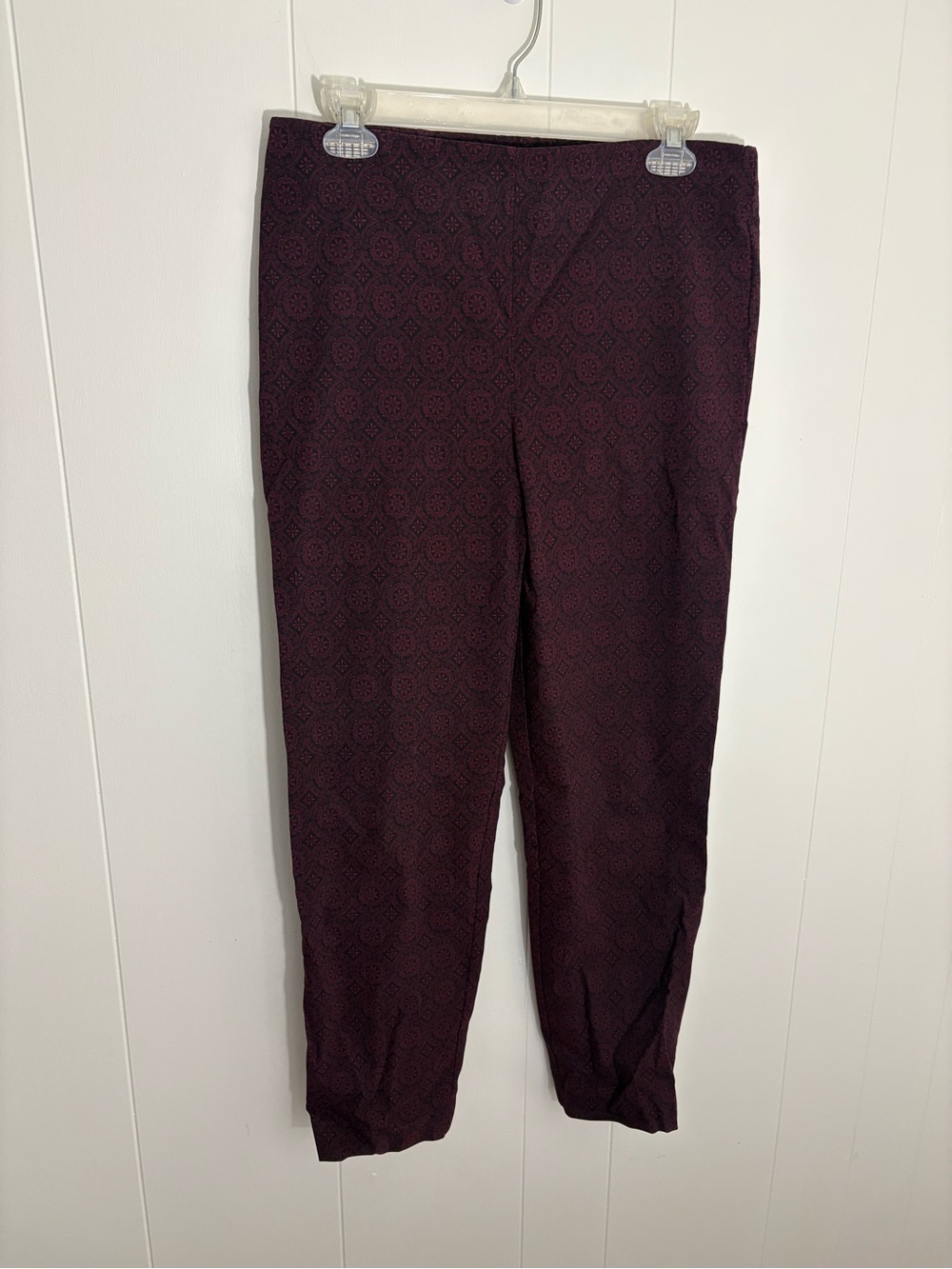 Counterparts Women's Burgundy Jacquard Pants Pull on Ankle